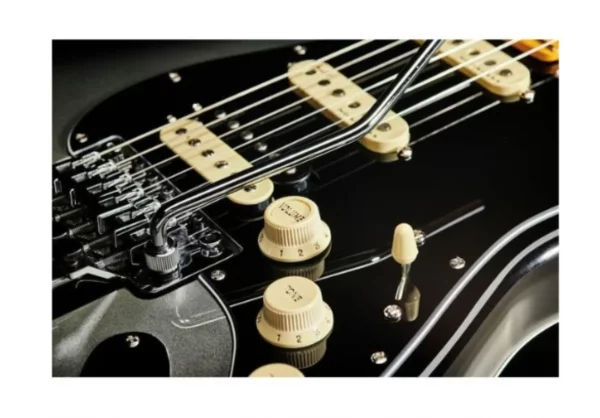Fender AM Ultra Strat MN HSS A. Pearl